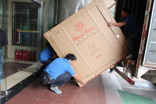 巨鹿钢琴贵重工艺品无忧运
